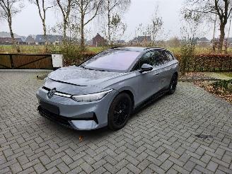 krockskadad bil auto Volkswagen ID.7 ID.7 Tourer Pro S 210 kW AHK Camera 2025 VOL ! 2025/3