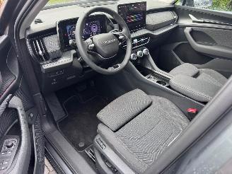 Skoda Kodiaq Skoda Kodiaq 1.5 TSI mHEV 110 kW 7 Persoons Selection Trekhaak Camera VOL picture 28
