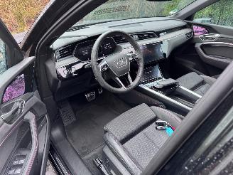 Audi E-tron Audi Q8 e-tron 55 Quattro S line PANO Camera Virtual Mirrors VOL!! picture 3