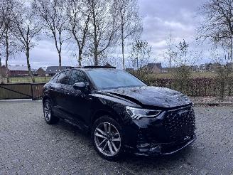 Unfallwagen Audi Q3 Audi Q3 Sportback 45 TFSI e S line PANO Leder Camera Trekhaak VOL 2023/11