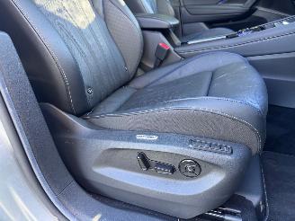 Volkswagen Tiguan Volkswagen Tiguan 1.5 eTSI DSG R-Line Leder HUD Camera VOL picture 17