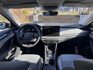 Skoda Octavia Octavia Combi 1.5 TSI mHEV 150ps Camera Trekhaak Ambiance VOL! picture 3