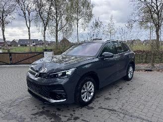 krockskadad bil auto Volkswagen Tiguan Volkswagen Tiguan 2.0 TDI R-Line Camera AHK Ambiance VOL! 2024/11