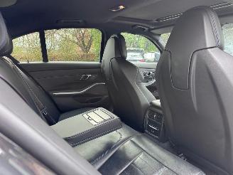 BMW 3-serie 330e Limousine M Sport PANO Camera Harman&Kardon VOL!! picture 19