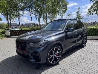 škoda osobní automobily BMW X5 BMW X5 xDrive 45e MSport PANO Sport Stoelen Trekhaak Laser light 360view VOL 2022/1