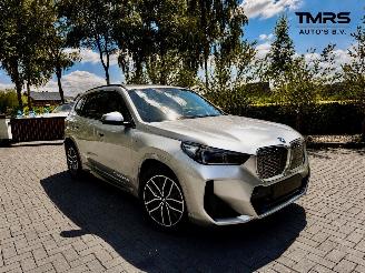 Vaurioauto  passenger cars BMW iX1 MW iX1 20 eDrive M Sport  Ambiance Leder Camera Trekhaak 2025/7