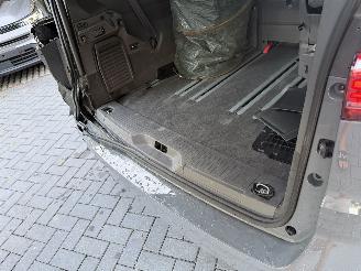 Volkswagen Transporter T7 Multivan BULLI Hybride Trekhaak Camera 7pers VOL! picture 23