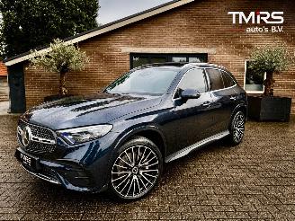 damaged passenger cars Mercedes GLC GLC 300 e 4Matic AMG PANORAMA MASSAGE HUD AMBIANCE VOLL 2023/7