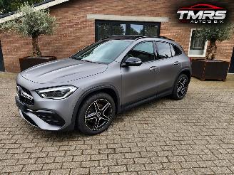 uszkodzony samochody osobowe Mercedes GLA GLA 250 e AMG Frozen Grey PANORAMA Ambiance VOLL 2023/4