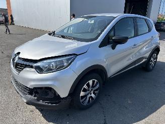 Voiture accidenté Renault Captur  2018/3