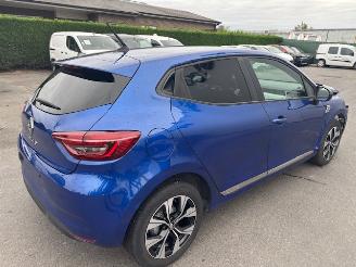 uszkodzony samochody osobowe Renault Clio LIMITED 2021/6