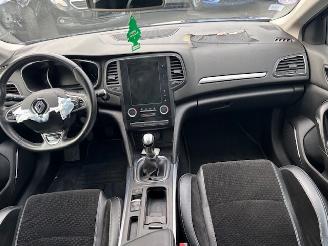 Renault Mégane with cockpit and airbags picture 3