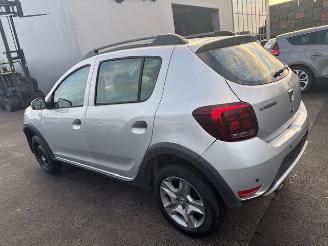 krockskadad bil auto Dacia Sandero STEWPAY 2017/2