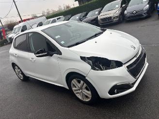 Auto incidentate Peugeot 208  2018/8