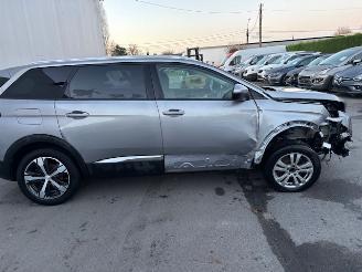 Peugeot 5008 7 seats picture 3