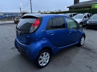 skadebil auto Peugeot iOn  2018/7