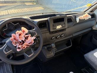 Renault  MASTER 4 PERSONS picture 8