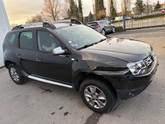 krockskadad bil auto Dacia Duster  2015/12