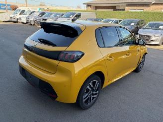 Schadeauto Peugeot 208 AUTOMAAT 2022/9
