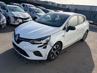 Coche accidentado Renault Clio LIMITED 2022/7