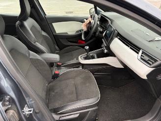 Renault Clio  picture 7