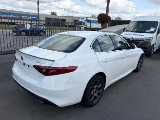 uszkodzony samochody osobowe Alfa Romeo Giulia  2016/6