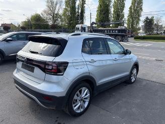 krockskadad bil auto Volkswagen T-Cross  2021/10