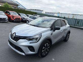 Damaged car Renault Captur GPL 2023/12