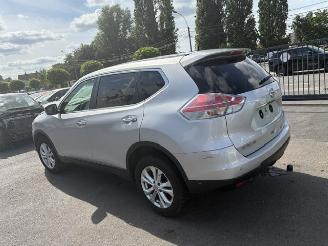 uszkodzony samochody osobowe Nissan X-Trail 4X4 2015/6