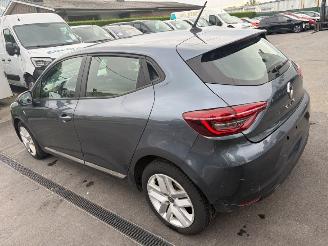 Coche accidentado Renault Clio  2020/10