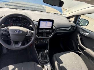 Ford Fiesta  picture 6