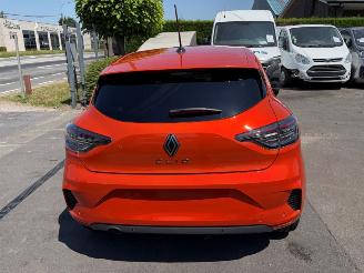 Renault Clio  picture 2