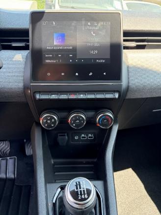 Renault Clio  picture 10