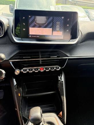 Peugeot 2008  picture 12