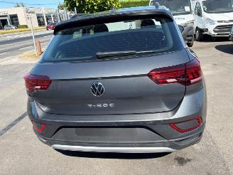 Volkswagen T-Roc  picture 2