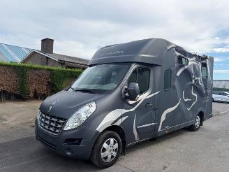 dañado vehículos comerciales Renault Master 5 seats 2014/12