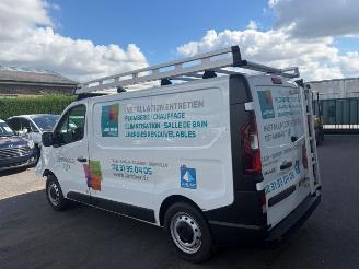 dañado vehículos comerciales Renault Trafic  2025/3