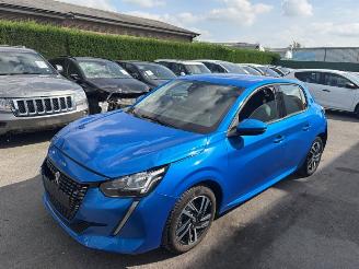 Damaged car Peugeot 208 AUTOMAAT 2020/7