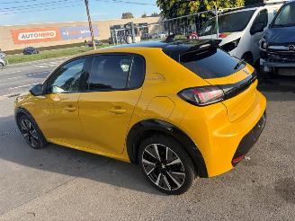 Peugeot 208 GT LINE picture 6