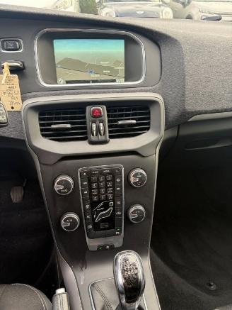 Volvo V-40  picture 12