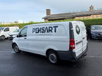 skadebil bedrijf Mercedes Vito  2018/3