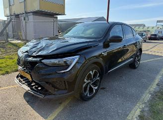 Voiture accidenté Renault Arkana E-TECH 1.6 Hybrid 145 Techno 2024/2