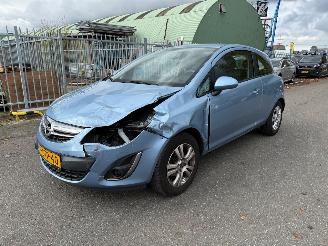 Schadeauto Opel Corsa 1.2-16V Design Edition Automaat Nap 2013/12
