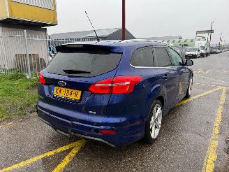 Ford Focus Wagon 1.0 Titanium picture 5