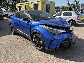 damaged passenger cars Toyota C-HR 2.0 Hybrid GR-Sport 2021/8