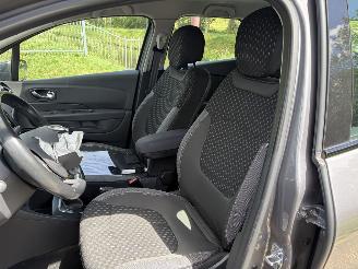 Renault Captur 1.3 TCe Intens picture 10