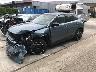 rozbiórka samochody osobowe Peugeot 3008 3008 III, MPV, 2023 e-3008 210 73 kWh 2024/9