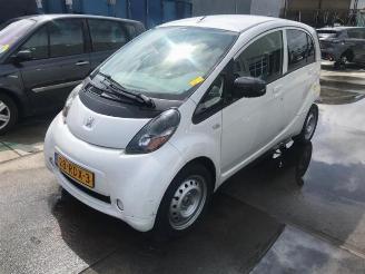 Salvage car Peugeot iOn iOn, Hatchback 5-drs, 2010 iOn 2011/5