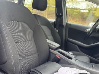 Mercedes B-klasse B200 Automaat NAP Origineel NL! picture 15