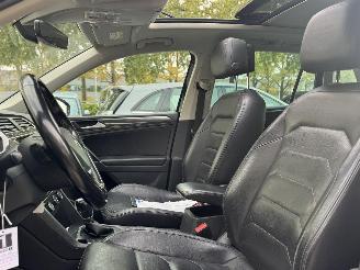 Volkswagen Tiguan 1.4 TSI ACT R-line Panoramadak Origineel NL! picture 17